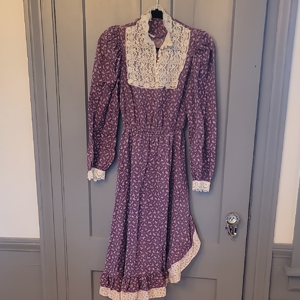 Vintage Purple Lace Trim Dress